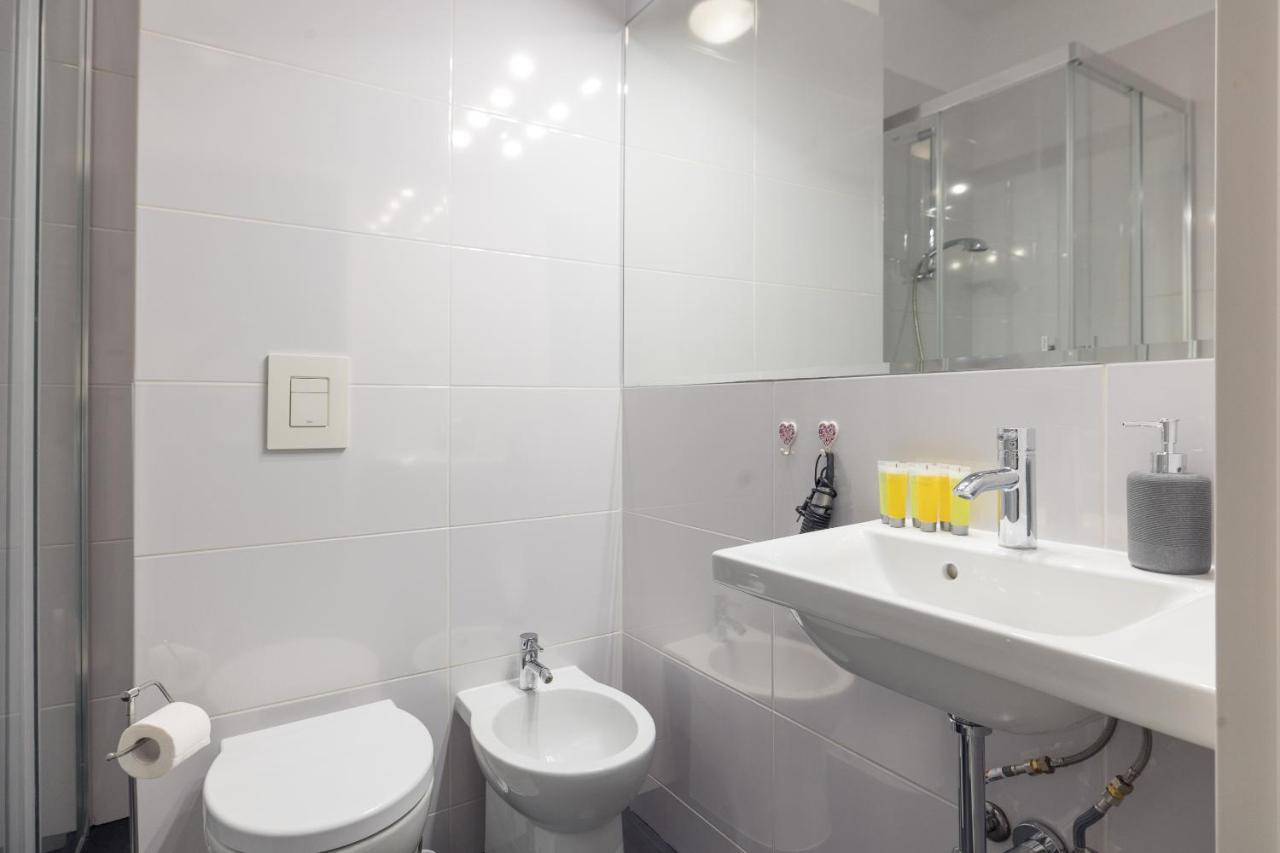 Metro Raclawicka Red Apartment Βαρσοβία Εξωτερικό φωτογραφία